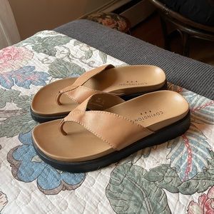 Tan leather platform flip-flop sandals - women’s size 7